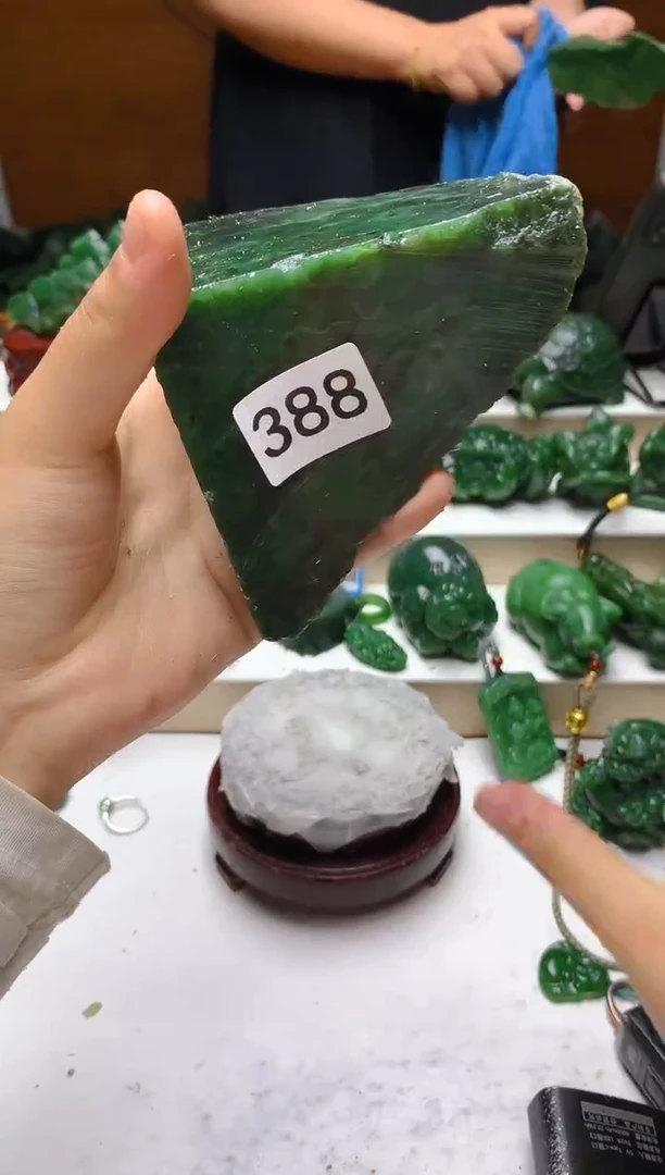 未镶嵌和田玉（碧玉）珠宝半成品1