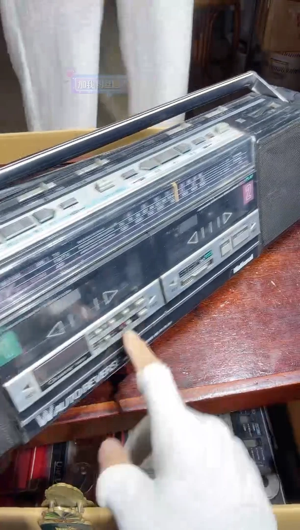 8新宜****红   435中古商品，瑕疵品，不保好坏。