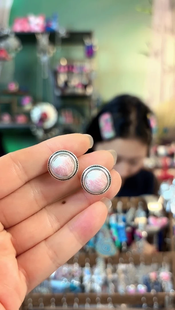 程*橙彩云南阁非遗老绣饰品228