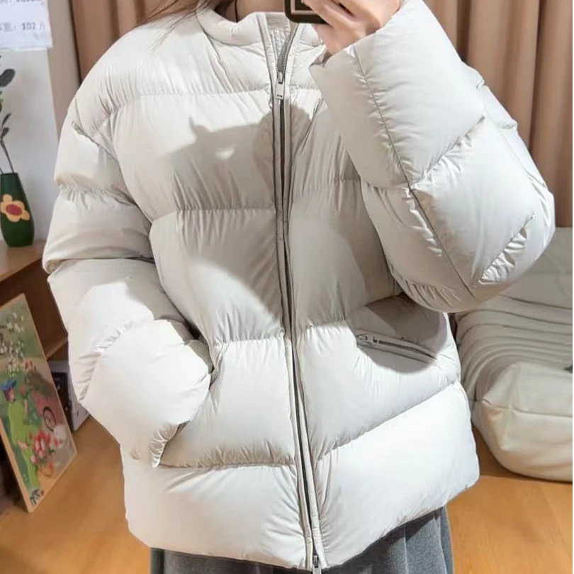 86003余小鱼【抱抱鹅绒】三色纯色圆领时尚百搭冬季鹅绒服女装