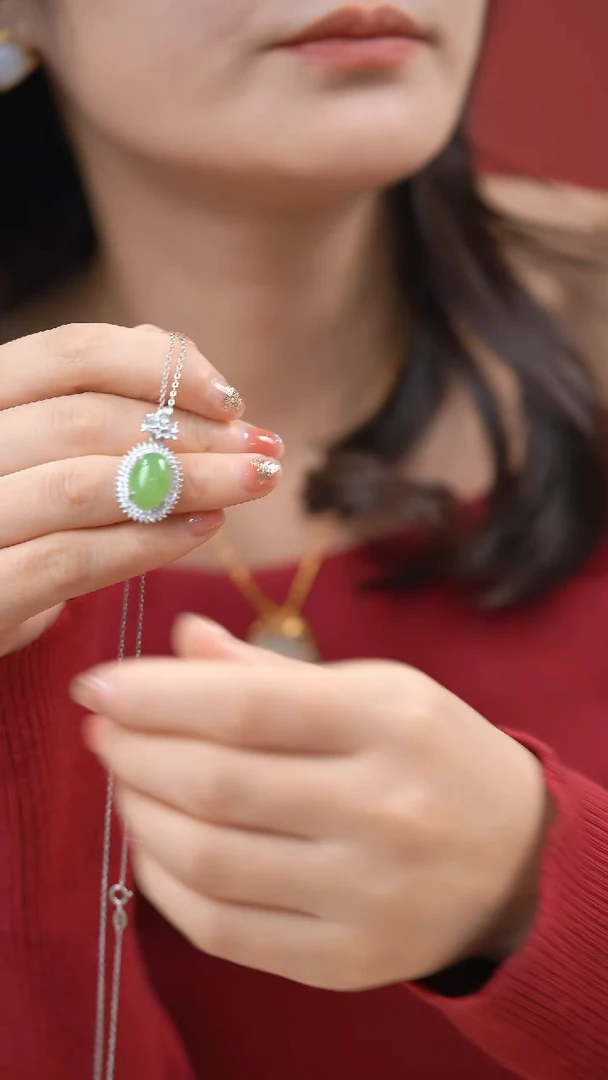 【闪购商品】和田玉吊坠银S925镶嵌苹果绿旦面HNZ7314