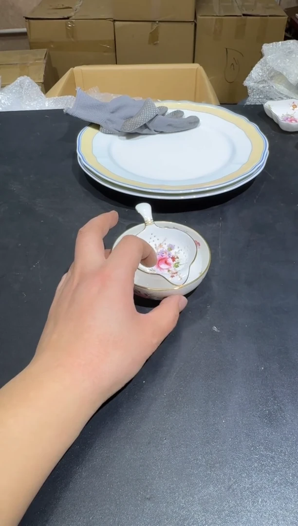 【闪购商品】杯小四孤品收藏中古品