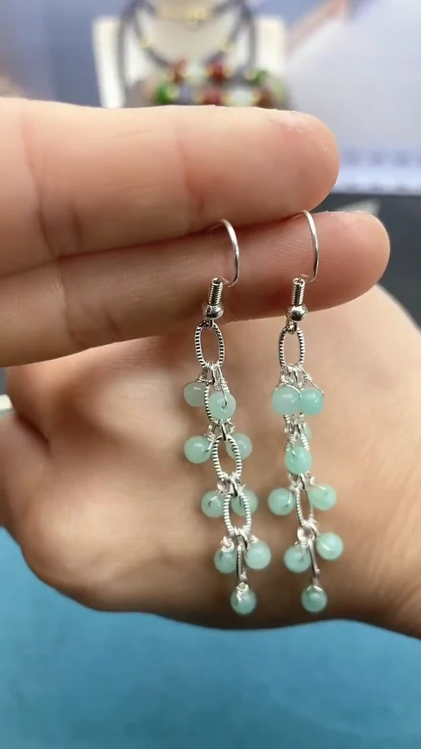 【闪购商品】翡翠耳饰银S925镶嵌浅蓝色鞭炮耳钩