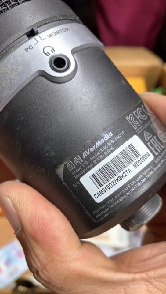 8新常**央  514中古商品，瑕疵品，不保好坏。