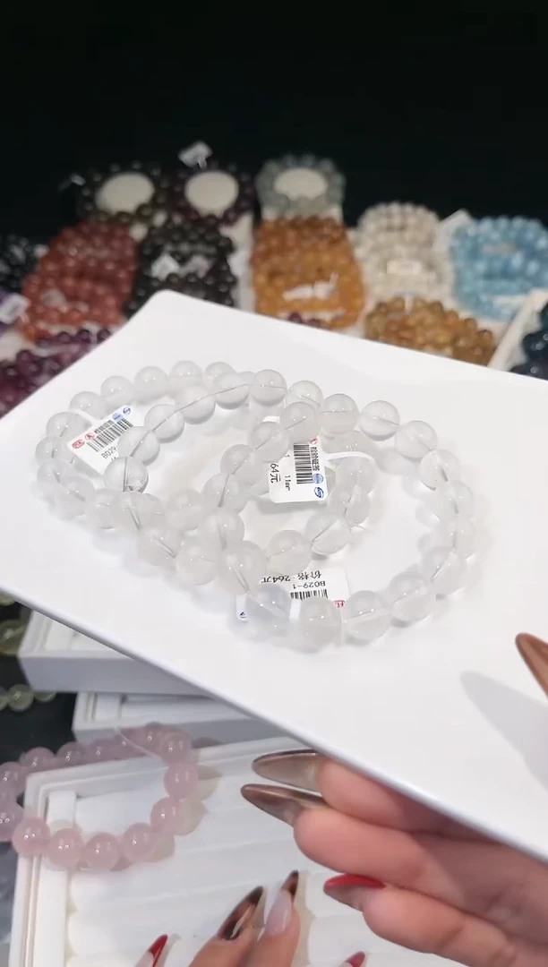 【闪购商品】水晶手链未镶嵌多样性发一奶白11mm