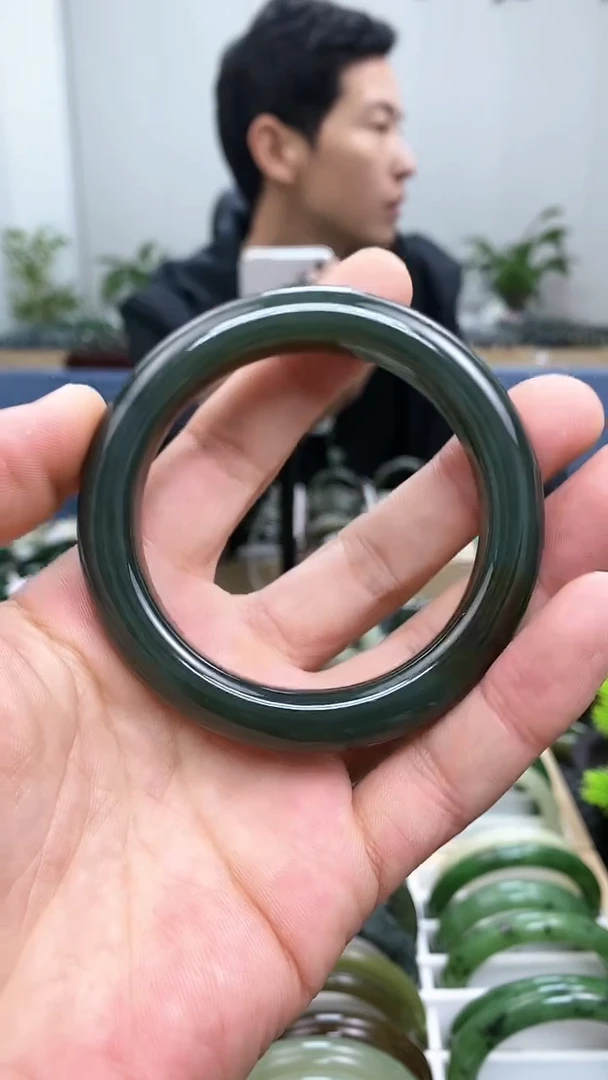 【闪购商品】和田玉手镯未镶嵌56.9