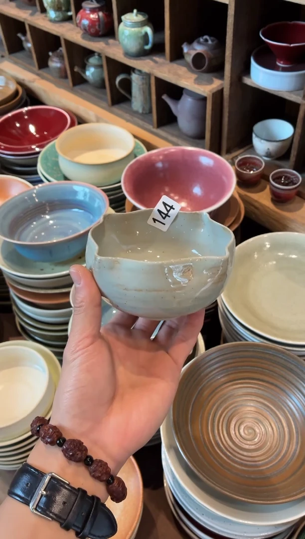 瓷片.*144 灰白麻点手捏碗1个