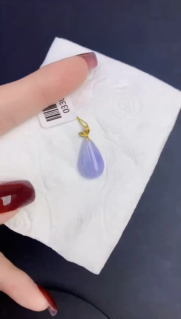 颈饰18K金镶嵌翡翠缅甸天然翡翠A货