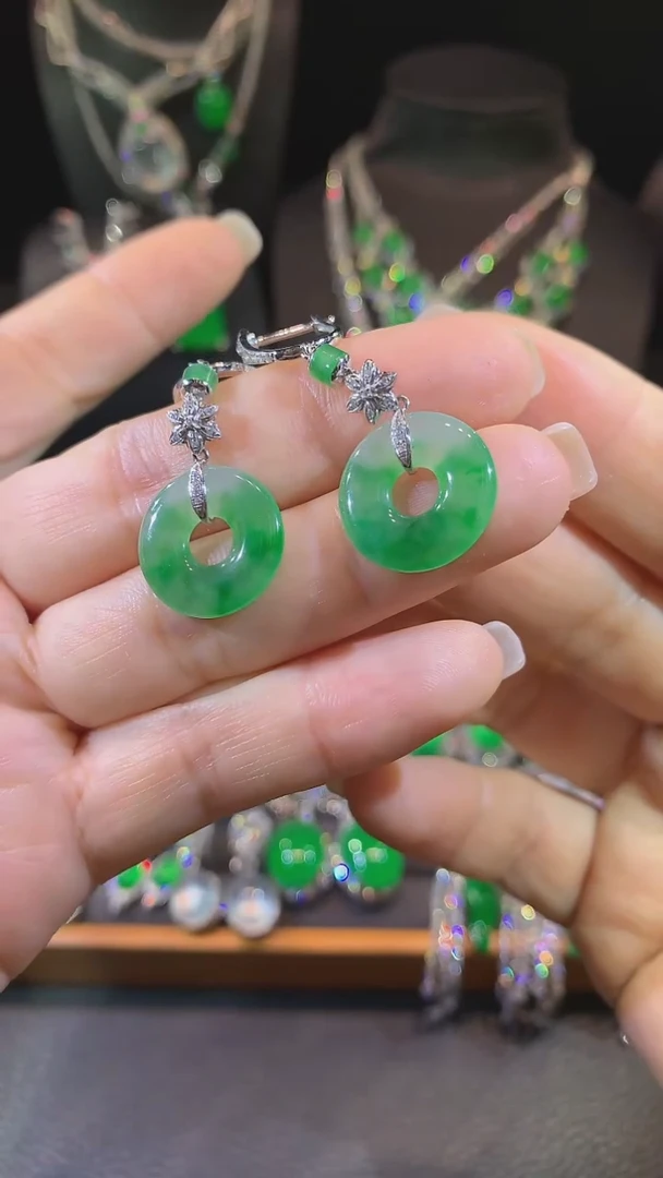 翡翠18K金镶嵌耳饰耳饰