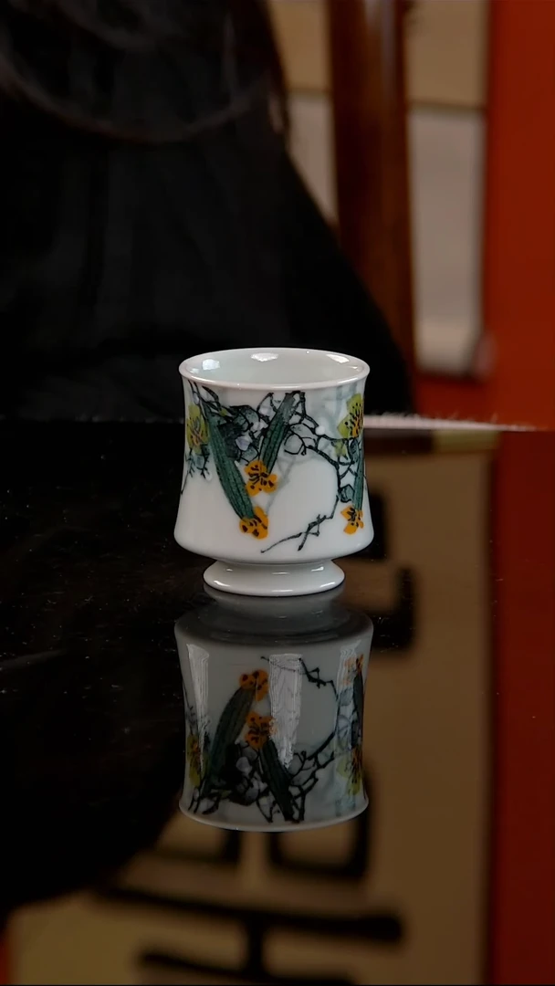 李华手绘釉中五彩丝瓜闻香杯