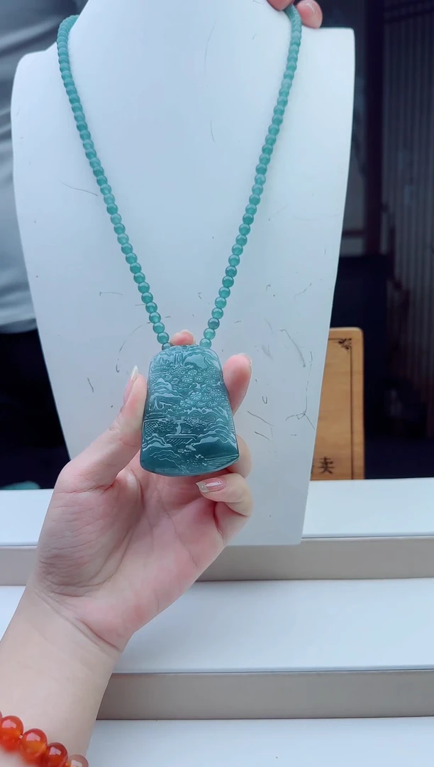 颈饰未镶嵌翡翠多样性发其一