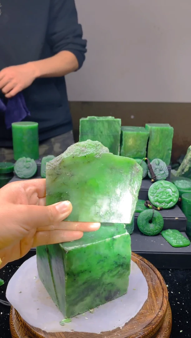 未镶嵌和田玉珠宝半成品1