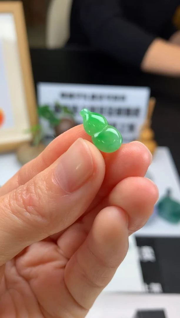 【闪购商品】定制翡翠未镶嵌---98308