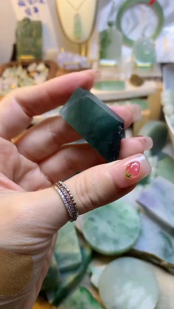 未镶嵌挂件翡翠缅甸A货翡翠,没有运费险,有纹有裂