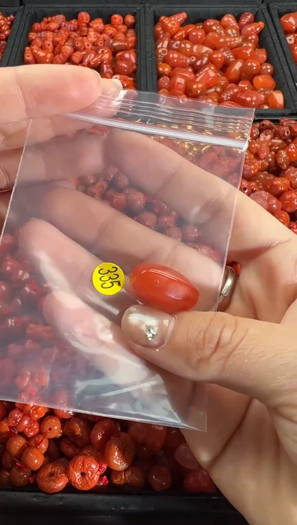 【闪购商品】南红玛瑙颈饰未镶嵌1