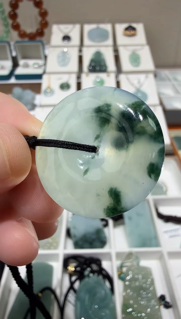 未镶嵌挂件翡翠A货翡翠多样性一件飘花平安扣