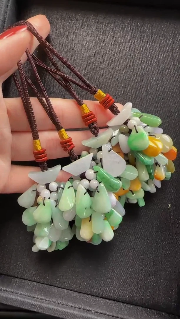 【闪购商品】翡翠挂件未镶嵌915水滴一条（多样性发其一）