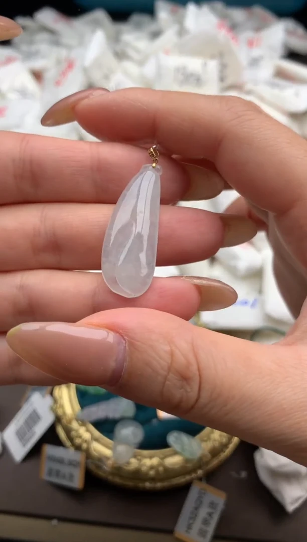 【闪购商品】翡翠挂件18K金镶嵌 一