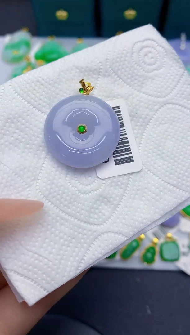 颈饰18K金镶嵌翡翠缅甸天然翡翠A货