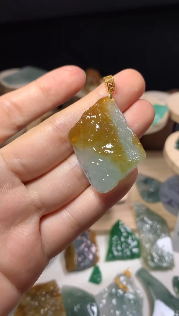 吊坠(不含链)18K金镶嵌翡翠吊坠