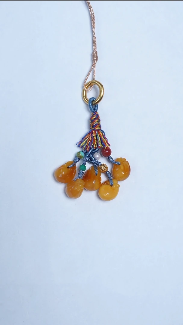 蜜蜡颈饰未镶嵌花蜡钱袋挂件