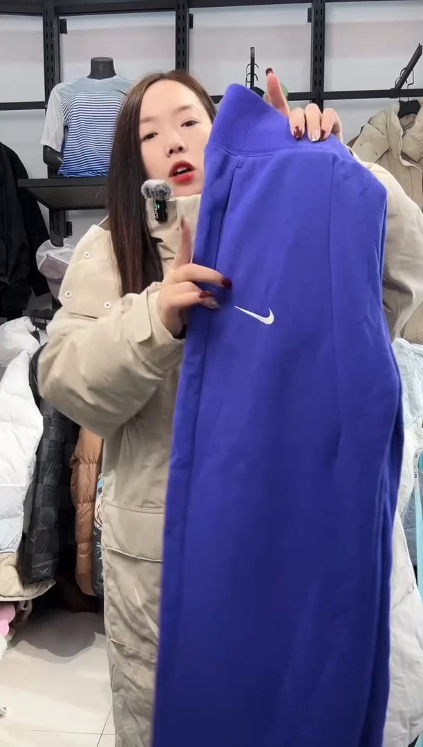 2296  闪购编码  运动卫衣裤以直播间过款为准 尺码  ·  M