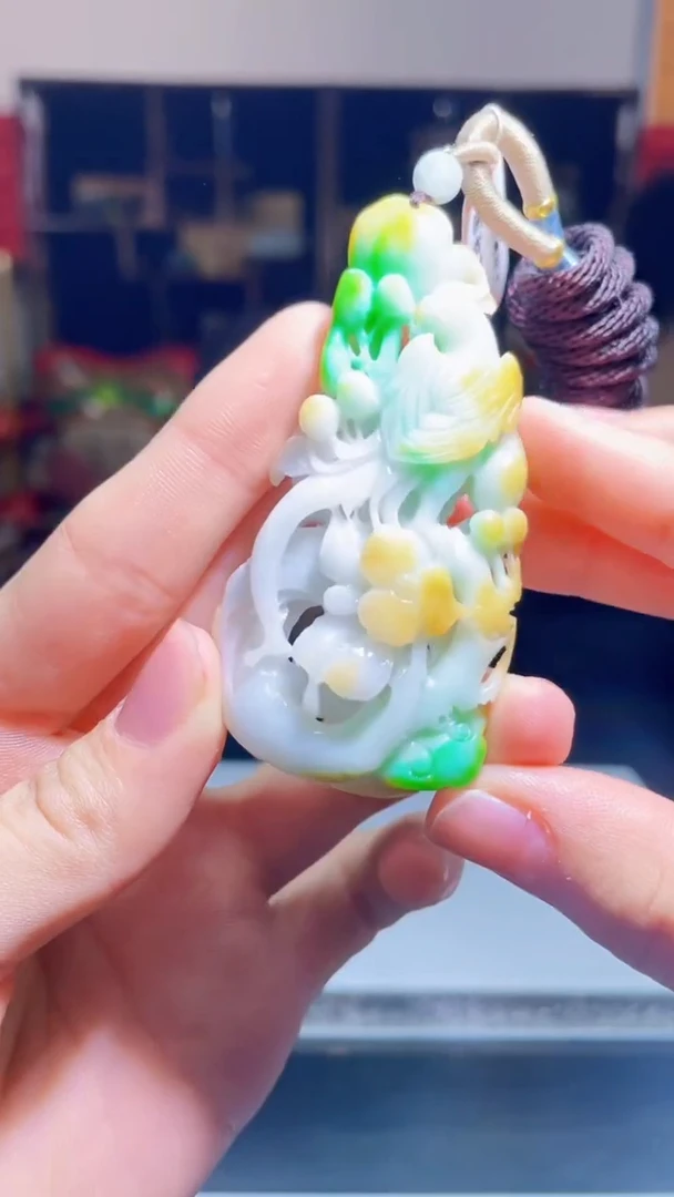 【闪购商品】翡翠吊坠(不含链)未镶嵌E91