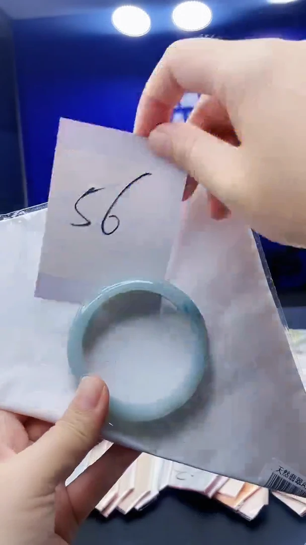 翡翠手镯未镶嵌天然A货翡翠84