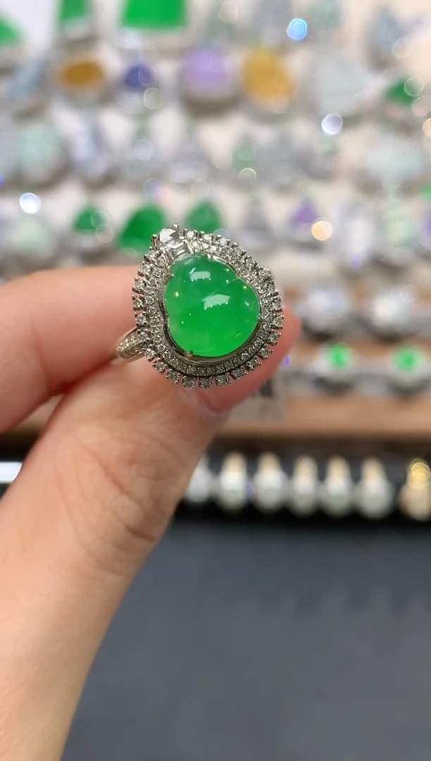 18K金镶嵌戒指翡翠q155