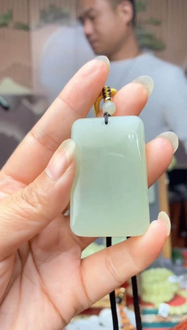 颈饰未镶嵌和田玉拍一发一