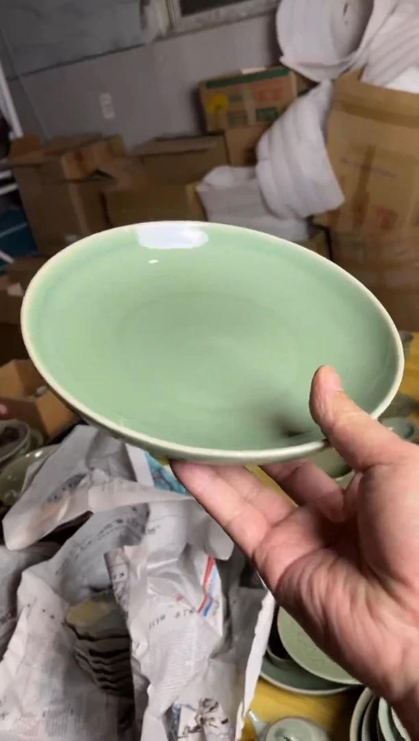 【闪购商品】瓷瑕疵青釉素面盘1只