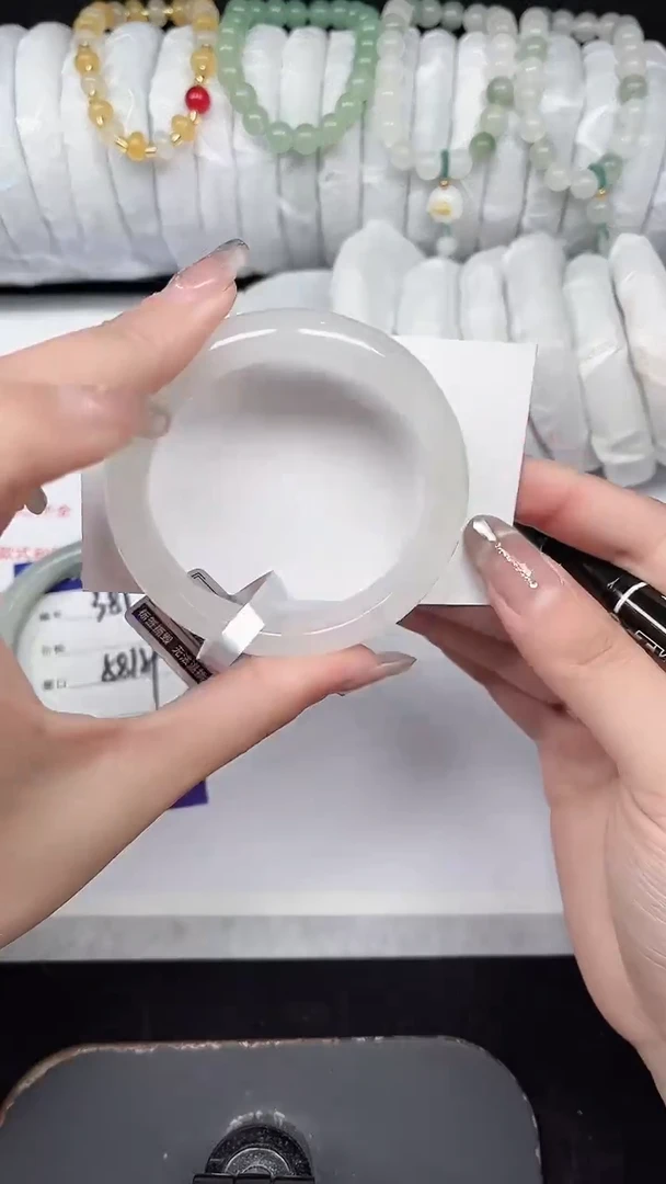 未镶嵌手镯石英质玉382-53/54