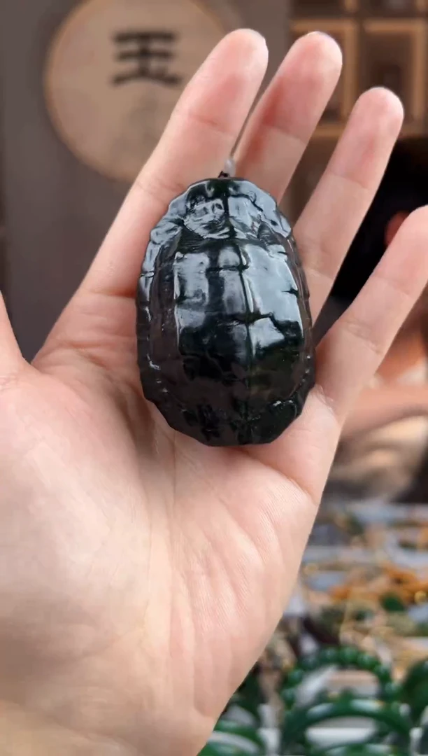 颈饰未镶嵌和田玉拍一发一，拍一发一