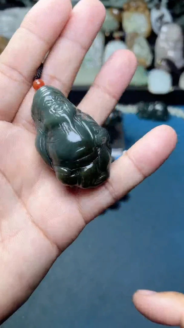 未镶嵌和田玉把件-