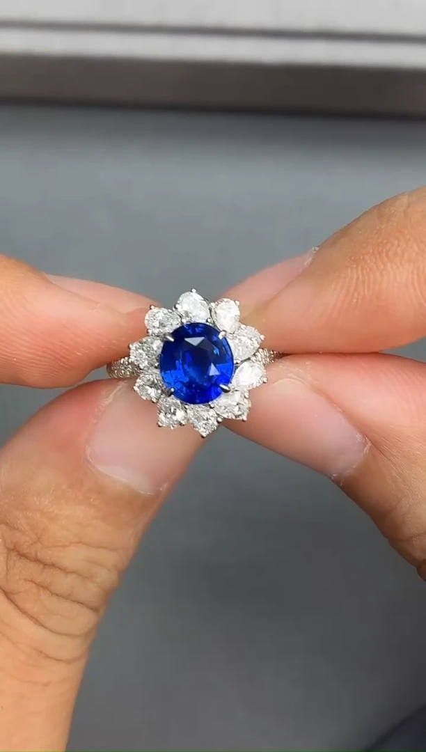 耳饰蓝宝石18K金镶嵌2.22ct/皇家蓝/GUILD/七天鉴赏