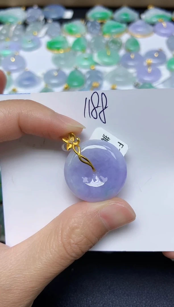 翡翠18K金镶嵌颈饰 天然缅甸翡翠A货