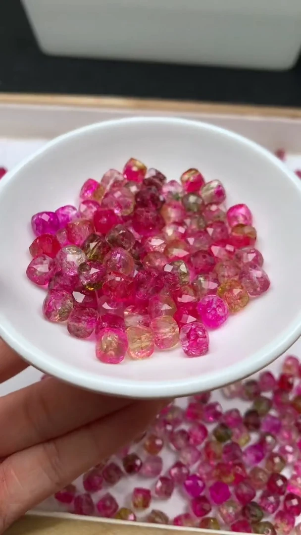 未镶嵌散珠碧玺D450 西瓜碧玺方糖8mm10个6.8元