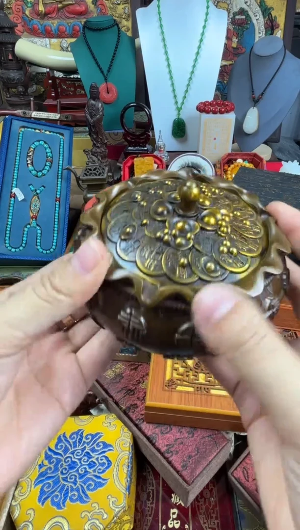 7687887678678786867