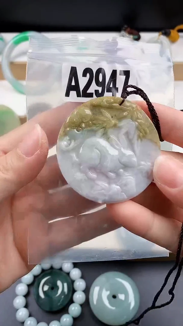 颈饰未镶嵌翡翠天然翡翠吊坠挂件