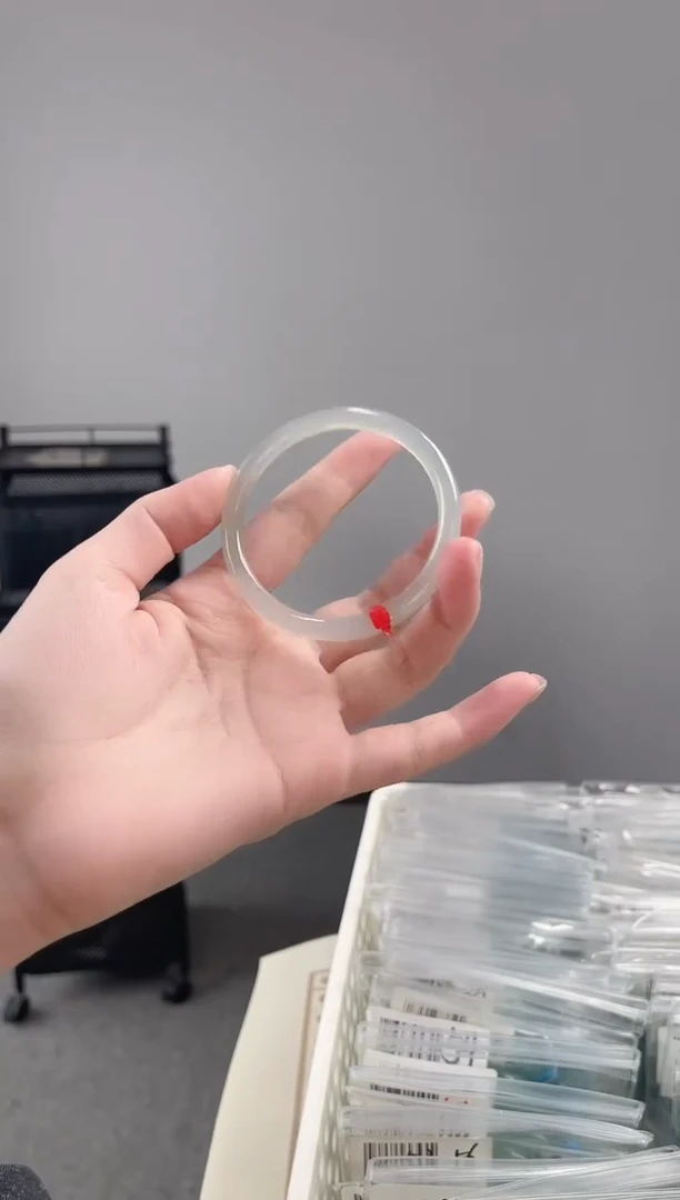 玛瑙/玉髓手镯未镶嵌56-57圈