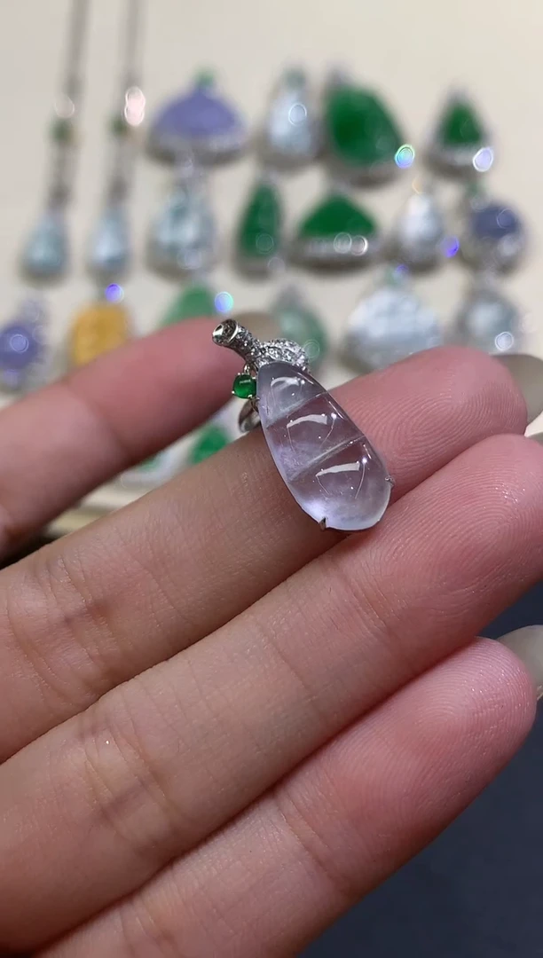 吊坠(不含链)18K金镶嵌翡翠E179|6800