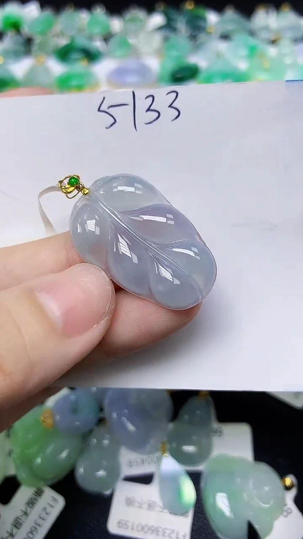 翡翠18K金镶嵌颈饰天然缅甸翡翠A货
