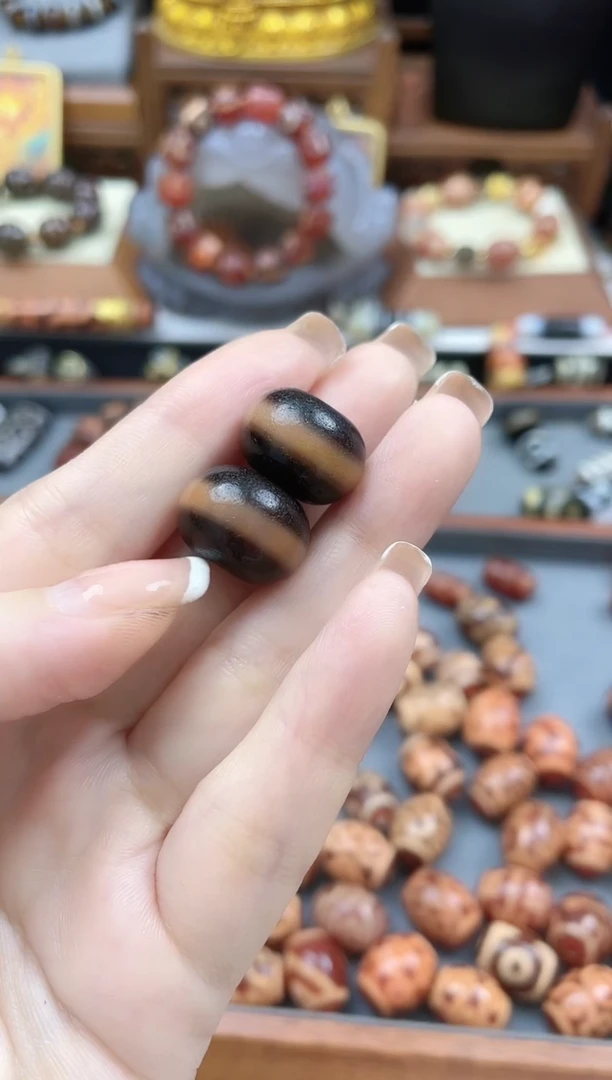 未镶嵌珠珠玛瑙/玉髓悠*金蟾红肉冻梨药师-悠悠姐