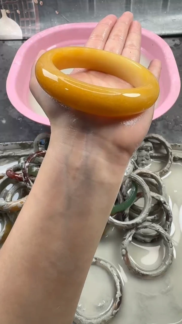 【闪购商品】石英质玉手镯未镶嵌51 6566