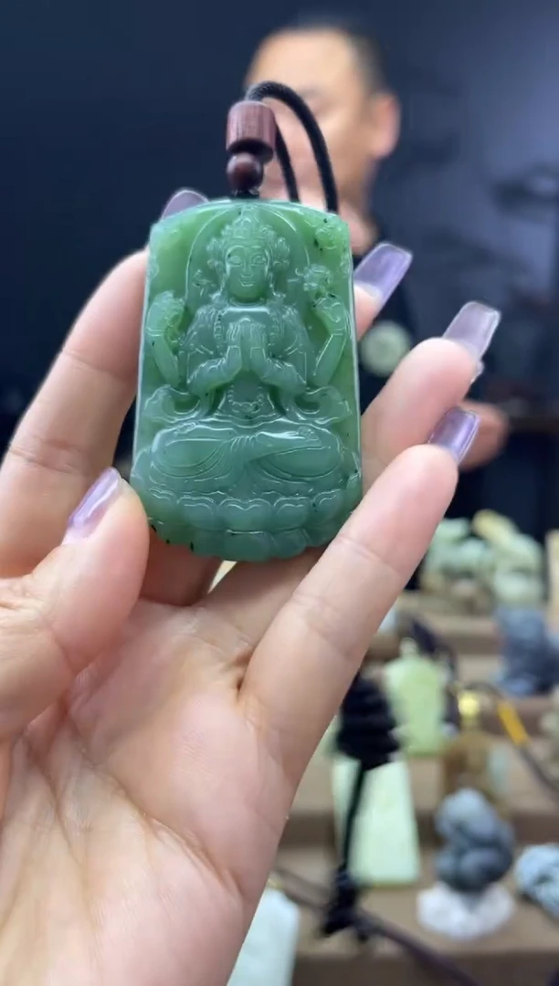 颈饰未镶嵌和田玉1