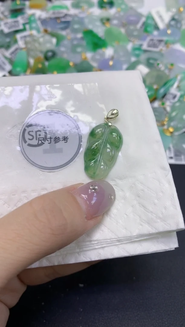 颈饰未镶嵌翡翠天然缅甸翡翠A货百元以上9元证书费自理