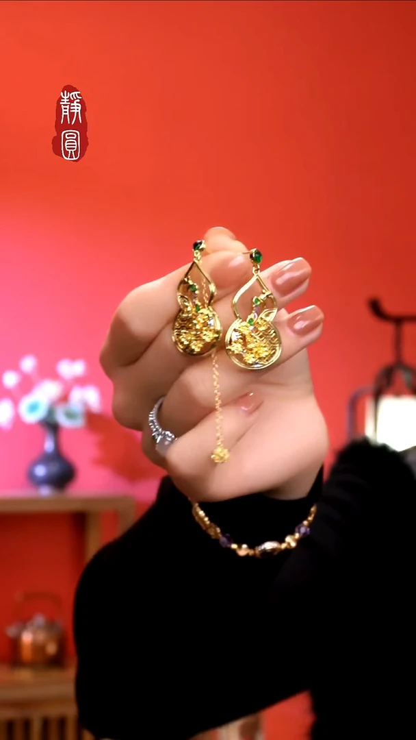 织绣非遗手工制作【葫芦耳饰】