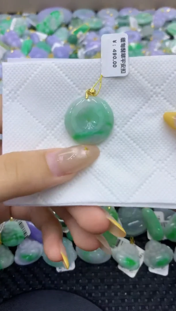 颈饰未镶嵌翡翠天然缅甸翡翠A货