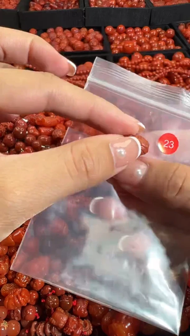 颈饰未镶嵌南红玛瑙2