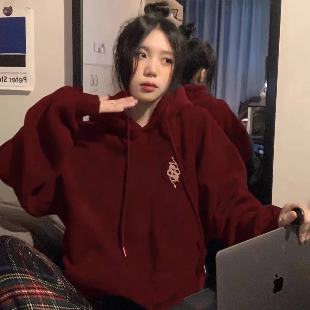 【帝韵】秋冬2025新款本命年卫衣女连帽宽松蛇年红色保暖套头上衣潮
